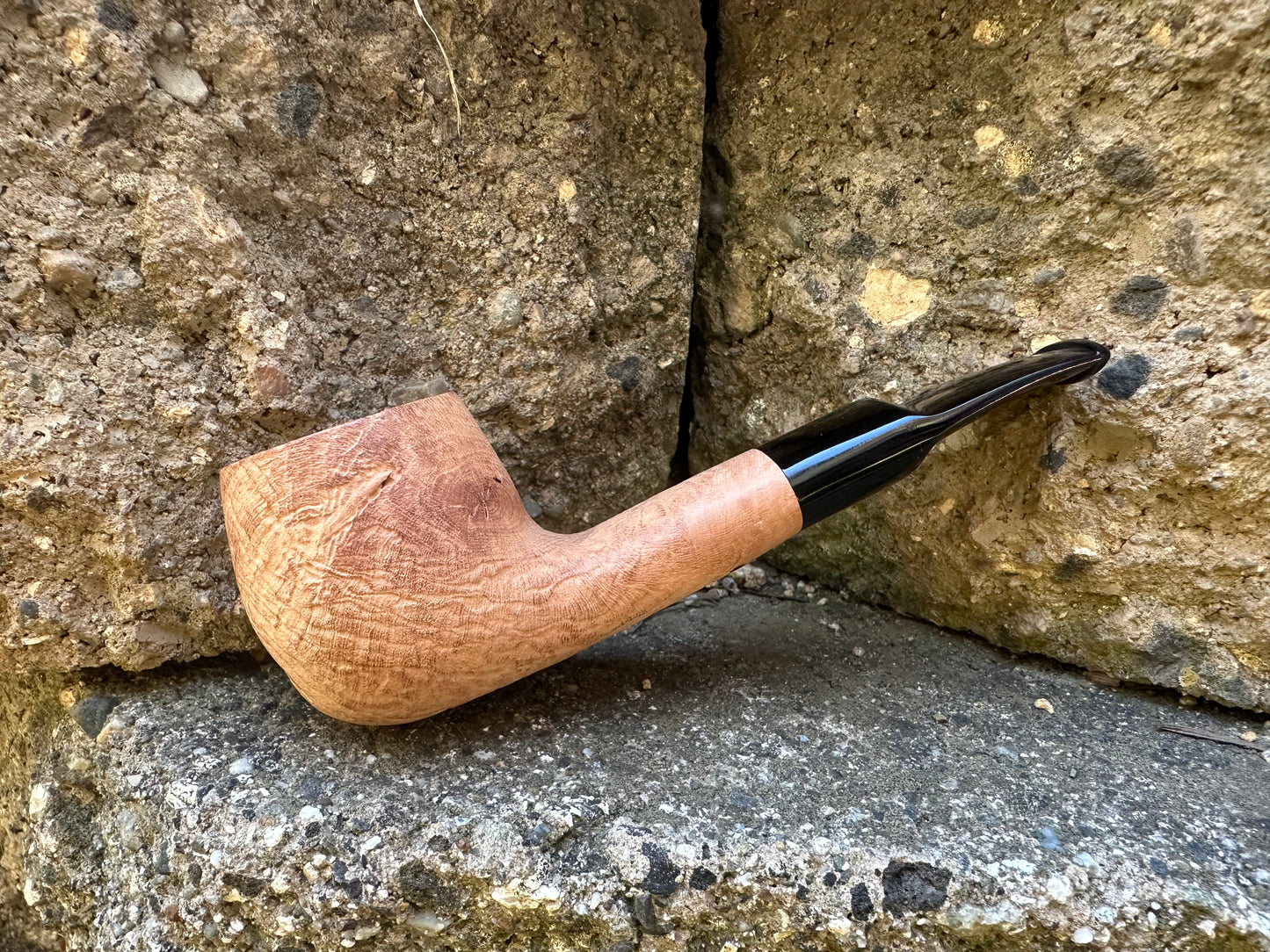 Bones- Oval Stubby Apple